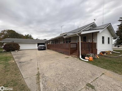 408 N Trussell Ave, Moravia, IA 52571 - photo 2