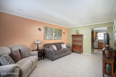 67 Farnworth Close unit 1000, Freehold, NJ 07728 - photo 4