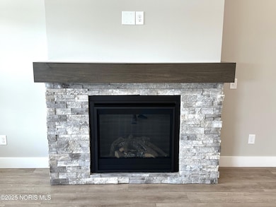 15261 Cypress Dr, Perrysburg, OH 43551 - photo 6