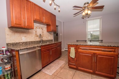 17 E Ann St, Wilkes Barre, PA 18705 - photo 3