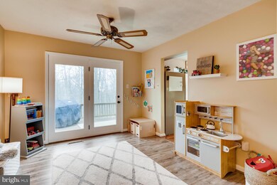 6851 Littlewood Ct, Sykesville, MD 21784 - photo 7