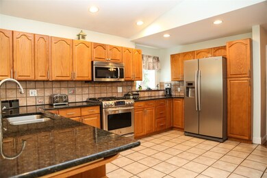 60 West St, Warwick, RI 02886 - photo 7