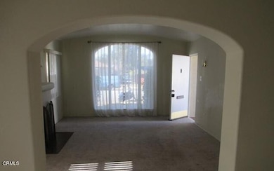 Dining room to living room