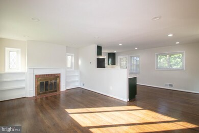 2724 Hawthorne Terrace, Hyattsville, MD 20785 - photo 7