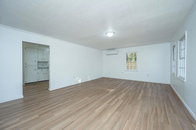 110EdgebrookRd007