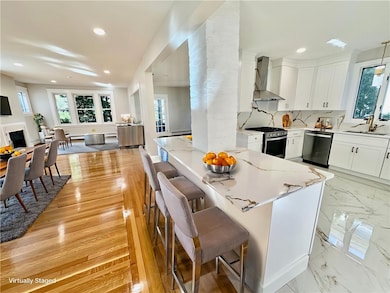 141 Elton St, Providence, RI 02906 - photo 5