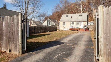 38 Cottage Rd, Manchester, NH 03103 - photo 5