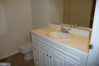 617 Glynita Cir, Reisterstown, MD 21136 - photo 7