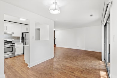 850 Sheldon Ct unit D, Wheaton, IL 60189 - photo 6