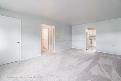 10 Buttonwood Ln unit 71, Whiting, NJ 08759 - photo 4