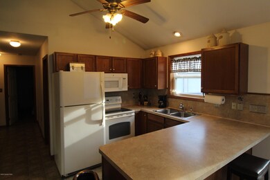 639 Behrens Rd, Jim Thorpe, PA 18229 - photo 2