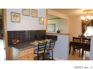 Kitchen Kitchen also has a lot of extra counter sp