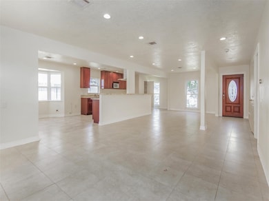 8206 Gulf Spring Ln, Houston, TX 77075 - photo 5