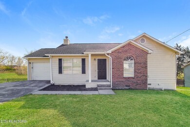 003-photo-front-view-14390919