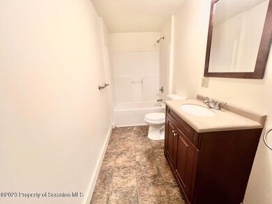 1427 N Lincoln Ave unit 29, Scranton, PA 18508 - photo 4