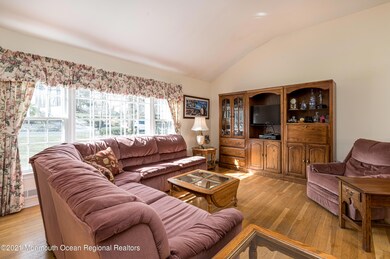 151 Twin Brooks Ave, Middletown, NJ 07748 - photo 6