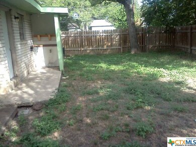 1005 Hackberry St unit B, San Marcos, TX 78666 - photo 7