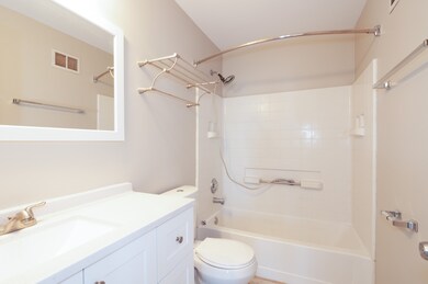 162 Presidential Blvd unit 2222, Oswego, IL 60543 - photo 3