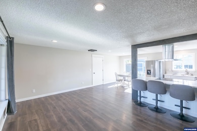 562 Elm St, Jefferson, OR 97352 - photo 4