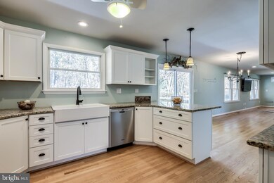 6003 Crossway Ct, Sykesville, MD 21784 - photo 5