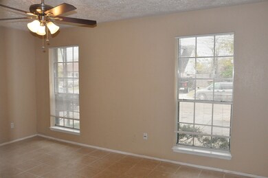 10046 Ridgecoral Dr, Houston, TX 77038 - photo 4