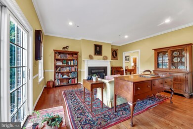 505 Brightwood Club Dr, Lutherville Timonium, MD 21093 - photo 2