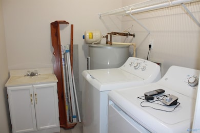 375 Cherry St NW, Hartselle, AL 35640 - photo 6