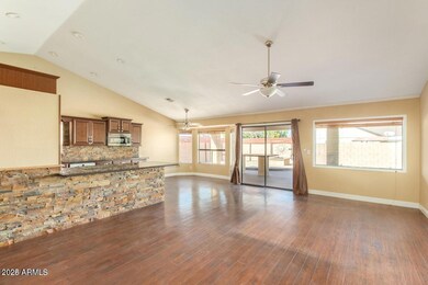 632 W Shawnee Dr unit 6, Chandler, AZ 85225 - photo 5