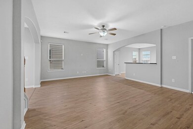 9019 Fuqua Breeze Dr, Houston, TX 77075 - photo 5