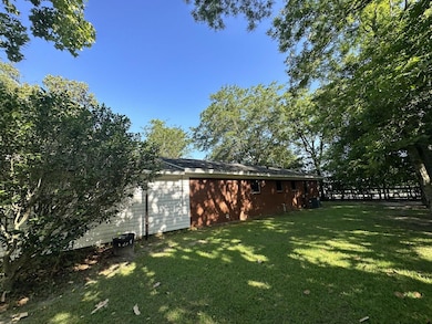 5745 lising photo 4