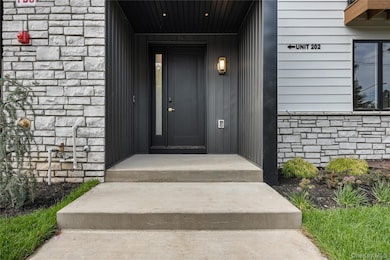 15 Northbrook Rd unit 201, Spring Valley, NY 10977 - photo 2