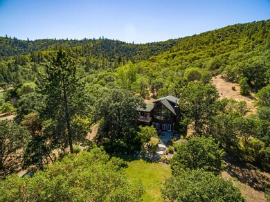 8306 Carolina Dr, Central Point, OR 97502 - photo 3