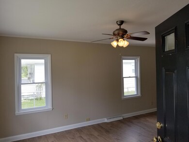 114 Lark St, Bristol, TN 37620 - photo 6