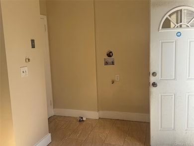 90-14 Silver Rd unit 1+2, Jamaica, NY 11417 - photo 2