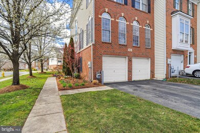 1102 Arrowleaf Ct, Crofton, MD 21114 - photo 4