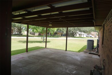 8611 Charity St, Needville, TX 77461 - photo 4