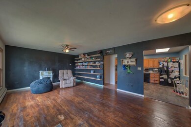 618 Montana Ave, Basin, WY 82410 - photo 5