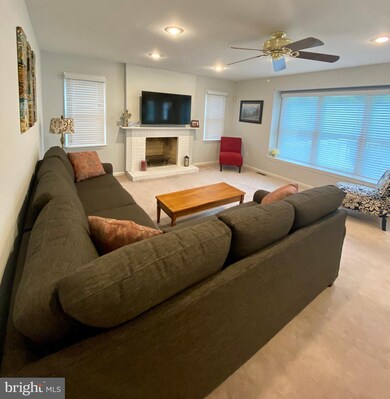 2813 Denbeigh Dr, Hatfield, PA 19440 - photo 4