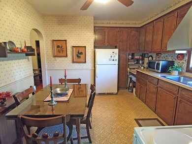 124 Howland St, Fall River, MA 02724 - photo 6