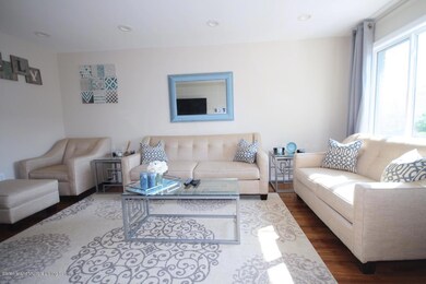 68 N Railroad Ave, Staten Island, NY 10304 - photo 3