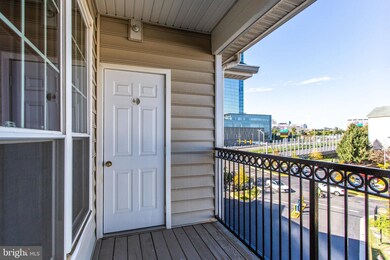 The Gates Of McLean unit 1407, McLean, VA 22102 - photo 3