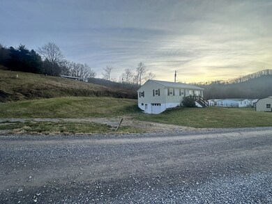 126 R L Ln, Bluefield, WV 24701 - photo 5