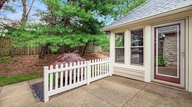 30-z 74 Stonington Cir062
