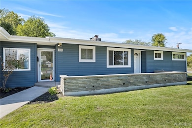 1076 98th St, Niagara Falls, NY 14304 - photo 4