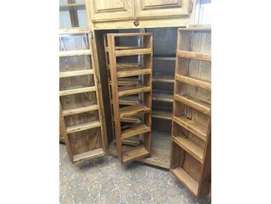 Kitchen. Pantry