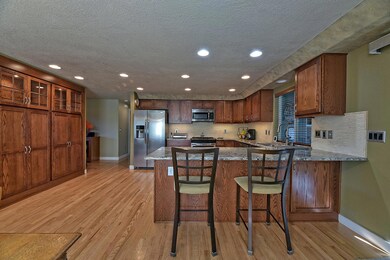 2542 Ashwood Ct, Medford, OR 97504 - photo 4