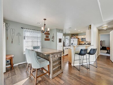 647 Longs Peak Dr, Grand Junction, CO 81504 - photo 7