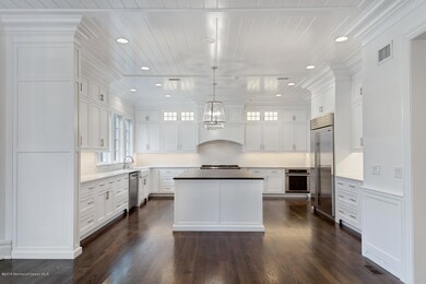 Stunning Gourmet Kitchen