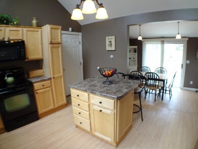 31 Woodside Ave, Littleton, NH 03561 - photo 4