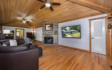 1061 NW Eadie St, Lake City, FL 32055 - photo 3